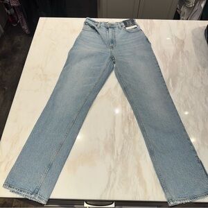 Abercrombie & Fitch Women’s Curve Love Ultra High Rise 90s Straight Jean